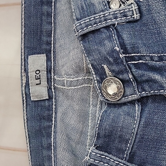 Daytrip Leo Carpi size 27 from The Buckle Super Comfortable and Cute - Picture 2 of 8